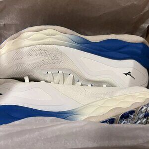 NEW MIZUNO Wave Neo Ultra Mens Running Shoes White SIZE 11.0